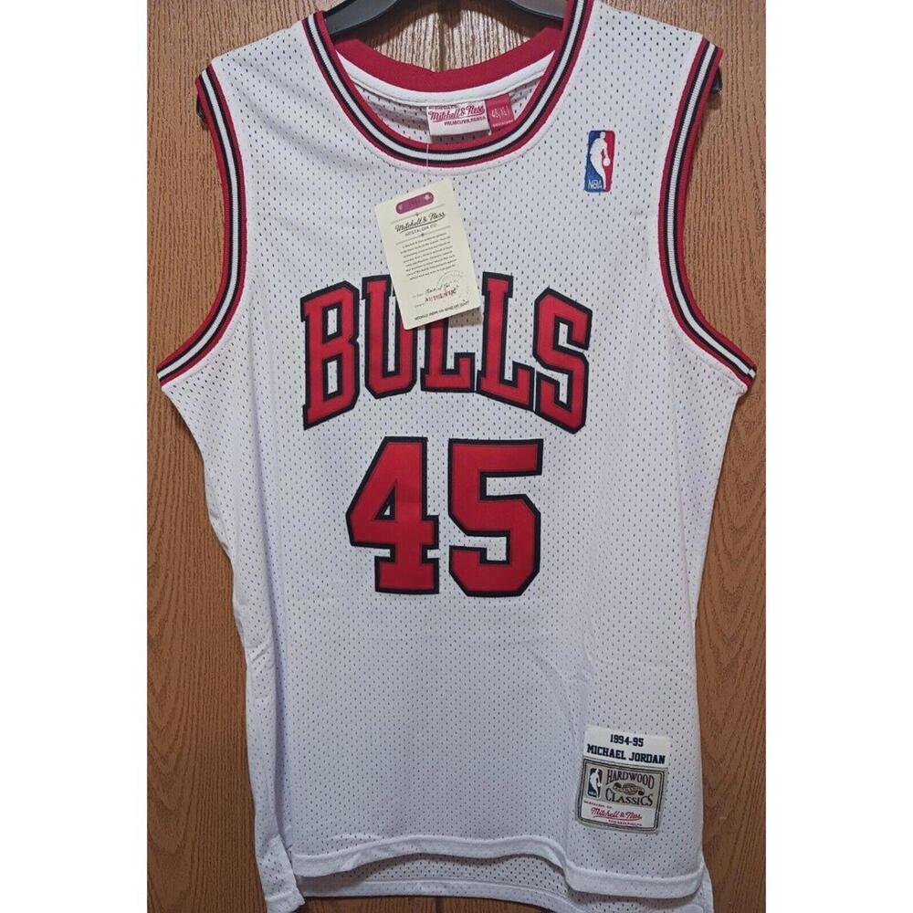 Michael Jordan (Mitchell/Ness)-(Bulls)-(No.45)-(White/Red)-(XL)-(New)-$100.00 - Picture 3 of 9